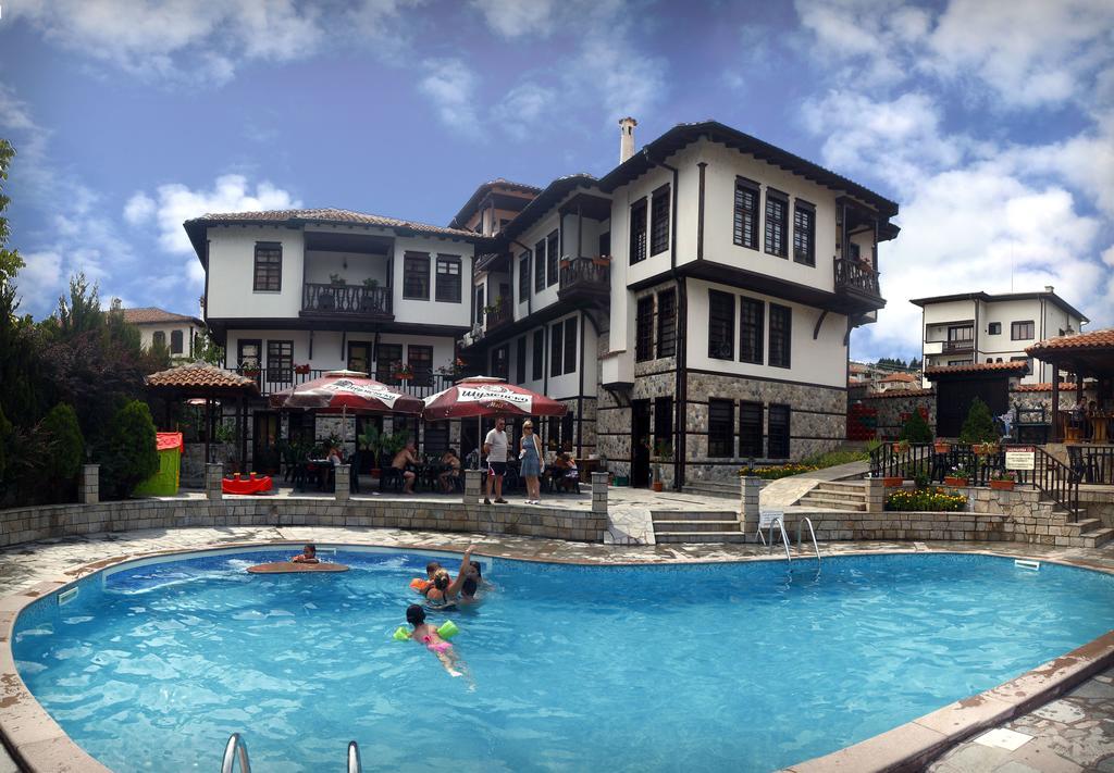 Alexandrov'S Houses Hotel ซลาโตกราด ภายนอก รูปภาพ