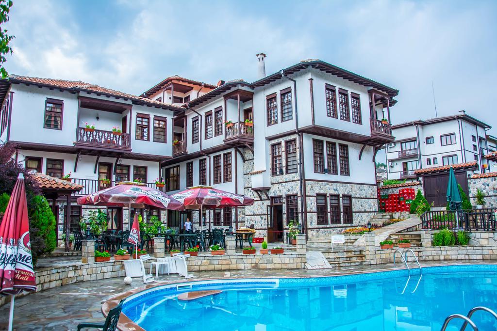 Alexandrov'S Houses Hotel ซลาโตกราด ภายนอก รูปภาพ