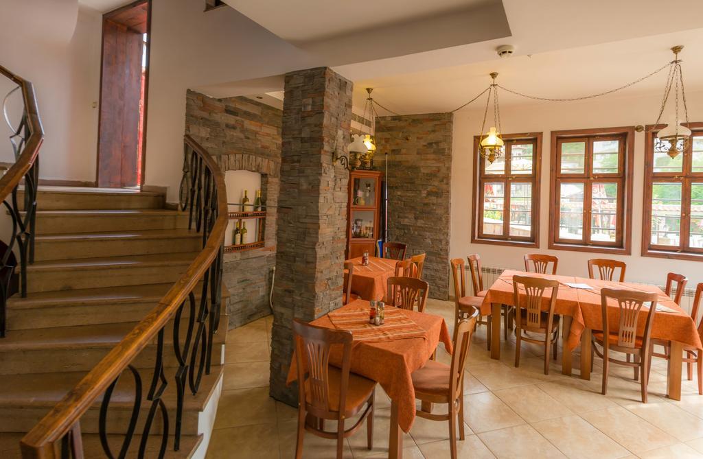 Alexandrov'S Houses Hotel ซลาโตกราด ภายนอก รูปภาพ