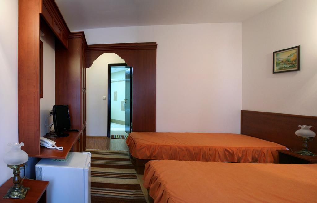 Alexandrov'S Houses Hotel ซลาโตกราด ภายนอก รูปภาพ