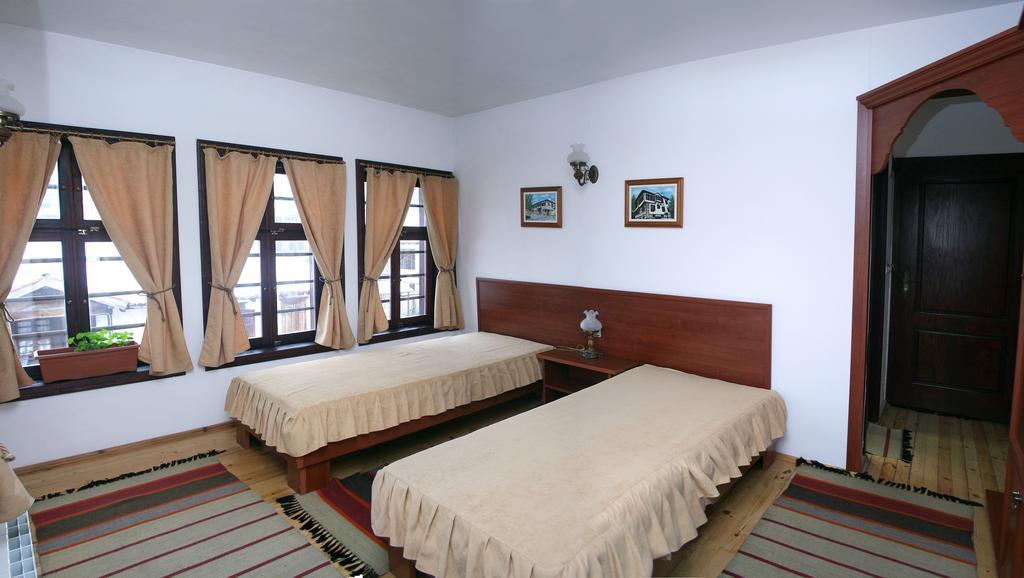Alexandrov'S Houses Hotel ซลาโตกราด ภายนอก รูปภาพ