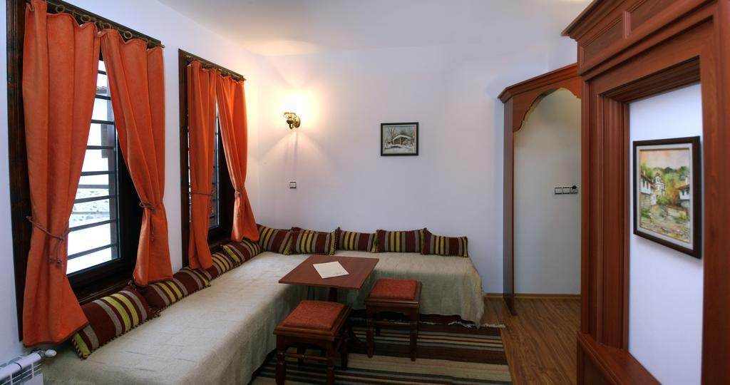 Alexandrov'S Houses Hotel ซลาโตกราด ภายนอก รูปภาพ