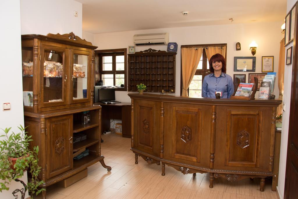 Alexandrov'S Houses Hotel ซลาโตกราด ภายนอก รูปภาพ