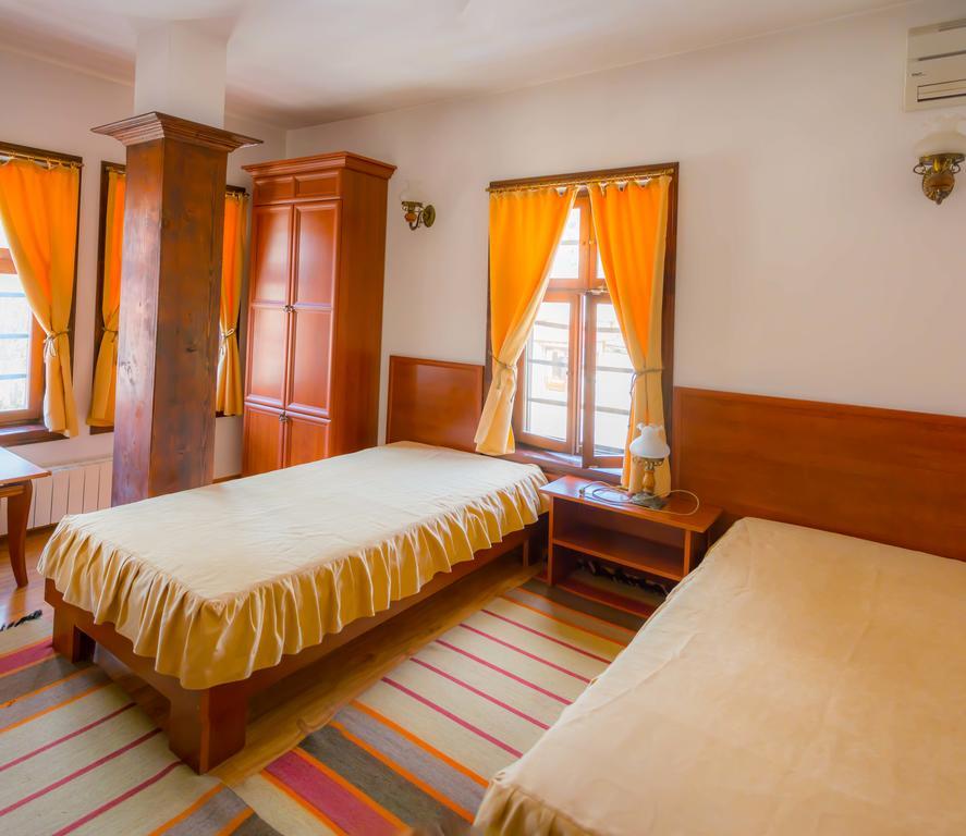 Alexandrov'S Houses Hotel ซลาโตกราด ภายนอก รูปภาพ