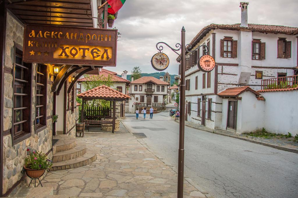 Alexandrov'S Houses Hotel ซลาโตกราด ภายนอก รูปภาพ