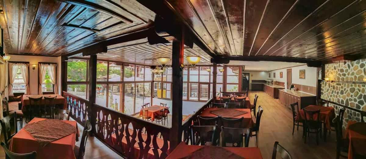 Alexandrov'S Houses Hotel ซลาโตกราด ภายนอก รูปภาพ