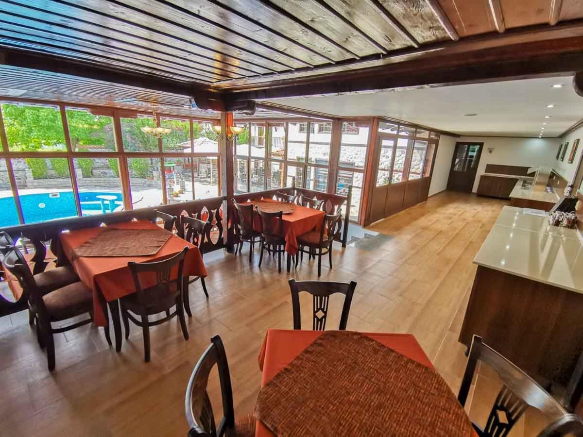 Alexandrov'S Houses Hotel ซลาโตกราด ภายนอก รูปภาพ